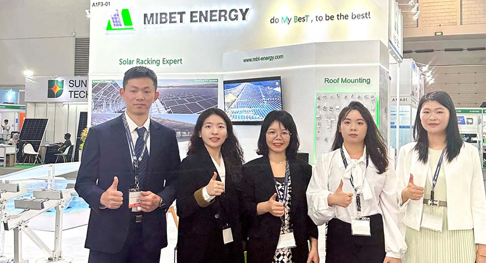 Mibet at solartech Indonesia exhibition Staff photo