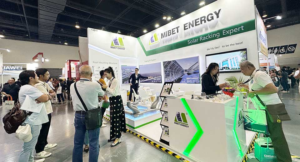 Exhibition visitors learn about our PV products